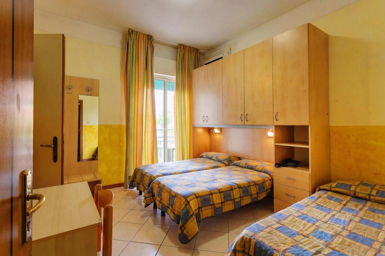 Hotel Canova Lido di Jesolo Eksteriør bilde