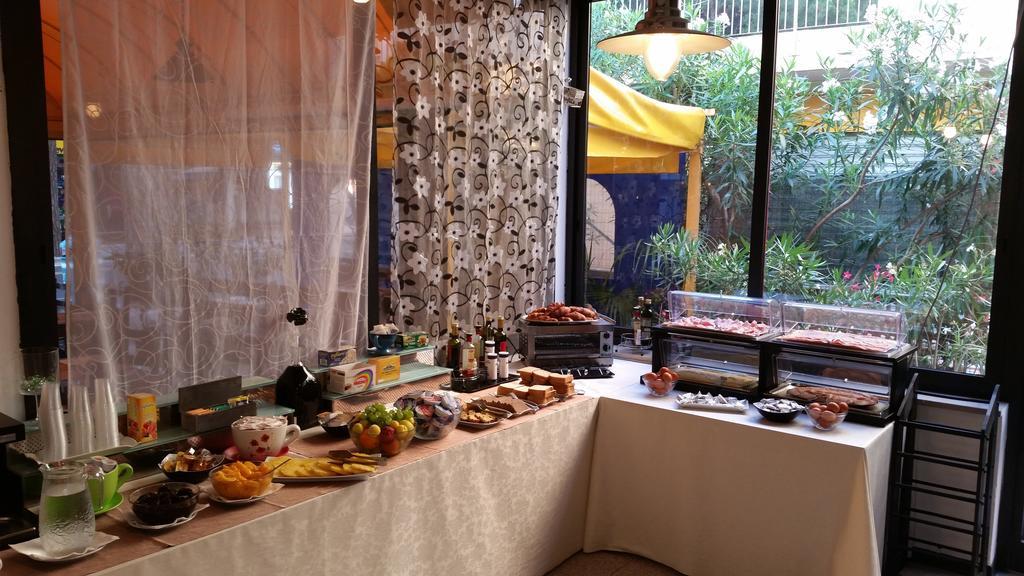 Hotel Canova Lido di Jesolo Eksteriør bilde