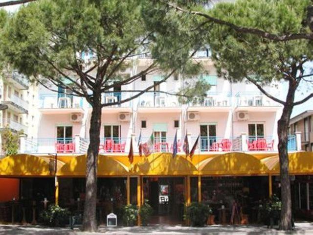 Hotel Canova Lido di Jesolo Eksteriør bilde