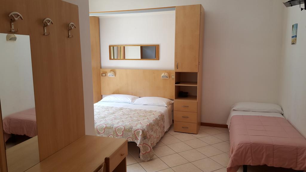 Hotel Canova Lido di Jesolo Eksteriør bilde